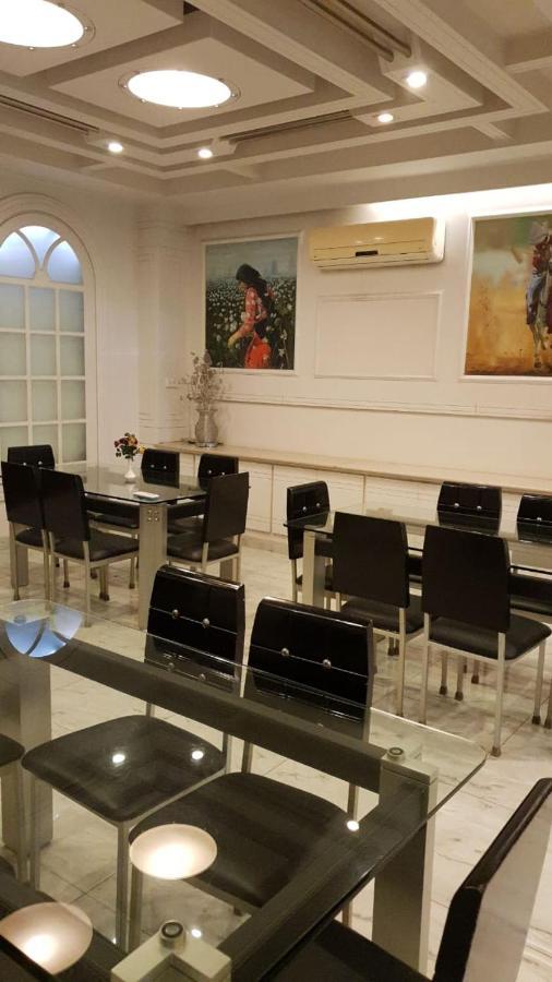 Hotel Grand Faisalabad Eksteriør bilde