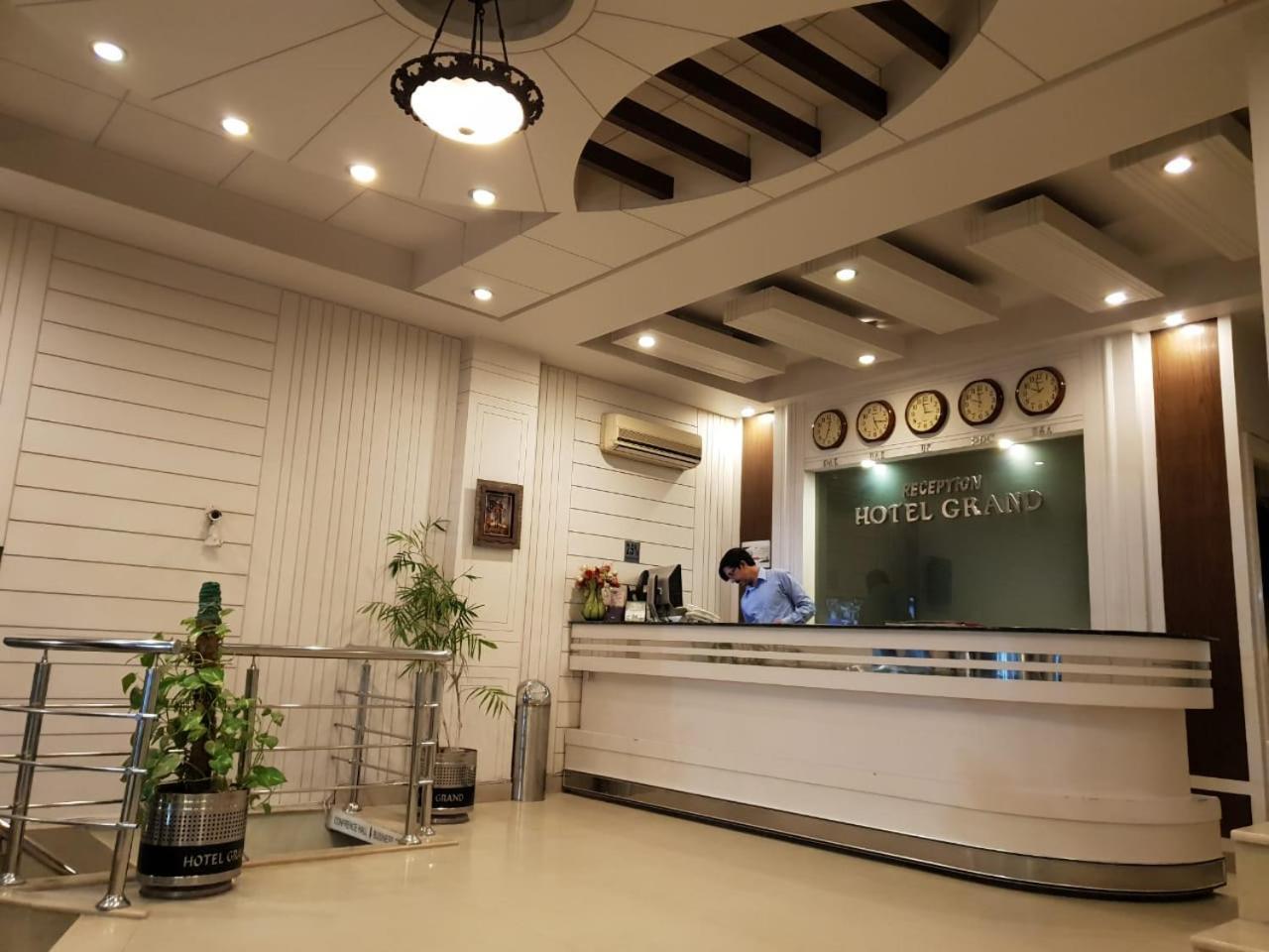 Hotel Grand Faisalabad Eksteriør bilde